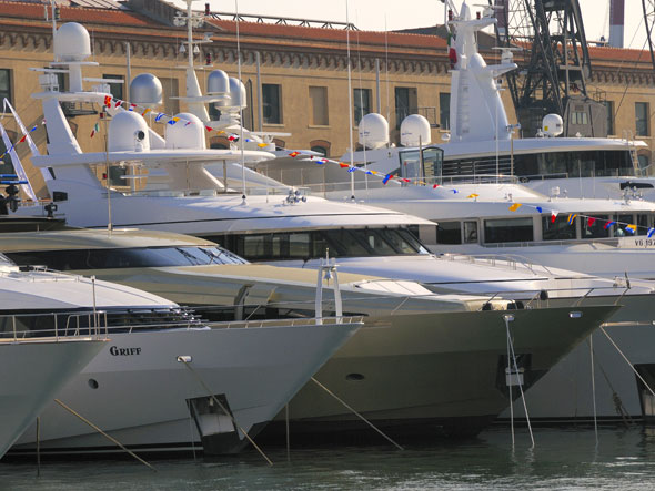 vasco-rossi-massimo-boldi-yacht