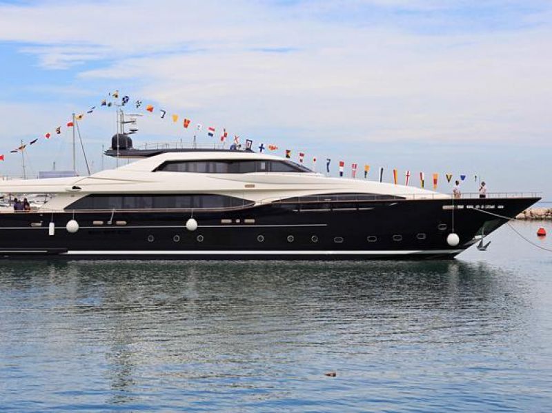 suegno_yacht_berlusconi