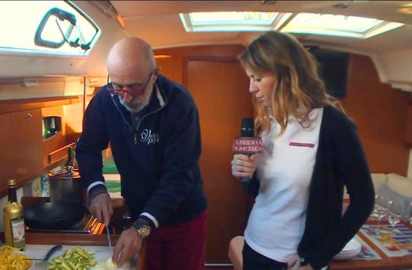 COTTO E IMBARCATO – Tagliolini con gamberi e zucchine VIDEO