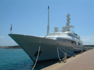 “Sokar”, il mega yacht di Lady D, in rada tra Pietra e Loano, FOTO ESCLUSIVE
