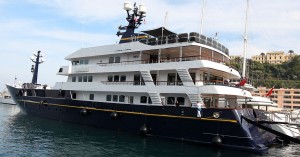 Per l'evasione fiscale legata al mega yacht Force Blue, in foto, sono stati chiesti 4 anni per Flavio Briatore
