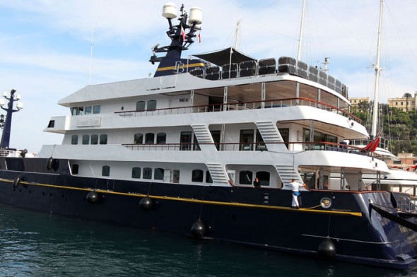 Per l'evasione fiscale legata al mega yacht Force Blue, in foto, sono stati chiesti 4 anni per Flavio Briatore