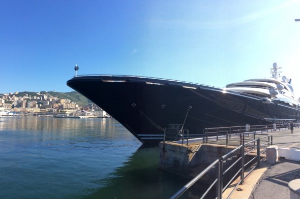 Il megayacht Serene ormeggiato a Genova (Foto Liguria Nautica)