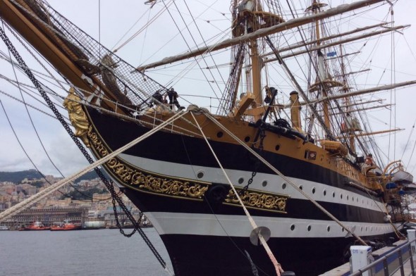 Nave Vespucci al Porto Antico di Genova
