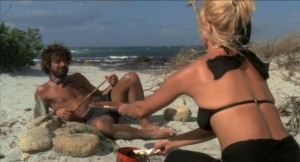Un film al mare – Travolti da un insolito destino nell’azzurro mare di agosto con la coppia Giannini-Melato