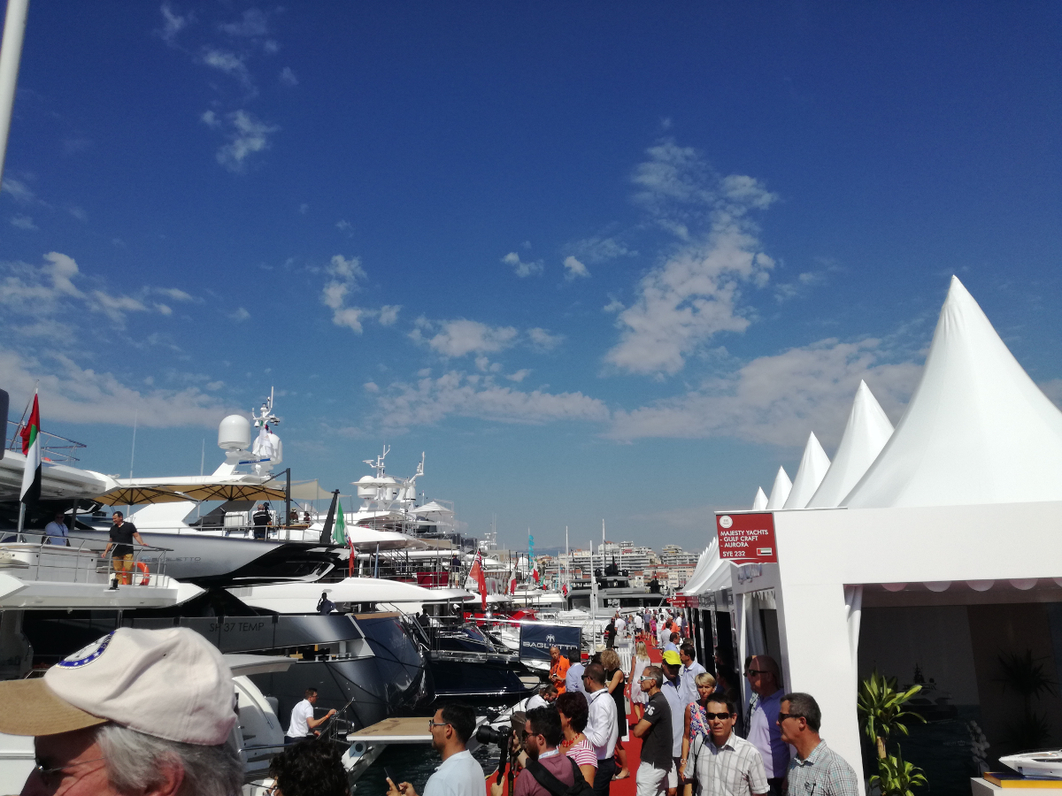Pubblico al Cannes Yachting Festival