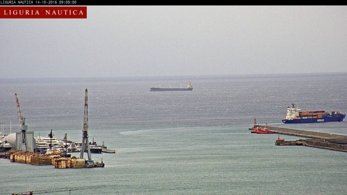 Il porto di Genova dalla webcam di Liguria Nautica