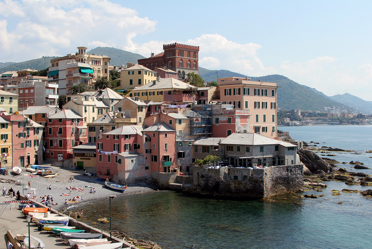 L'antico borgo marinaro di Boccadasse, che permette di immergersi indietro nel tempo