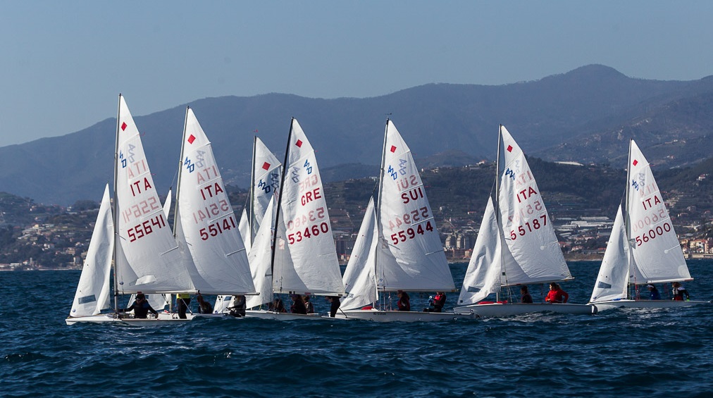 La partenza della classe 420 alla Carnival race 2017