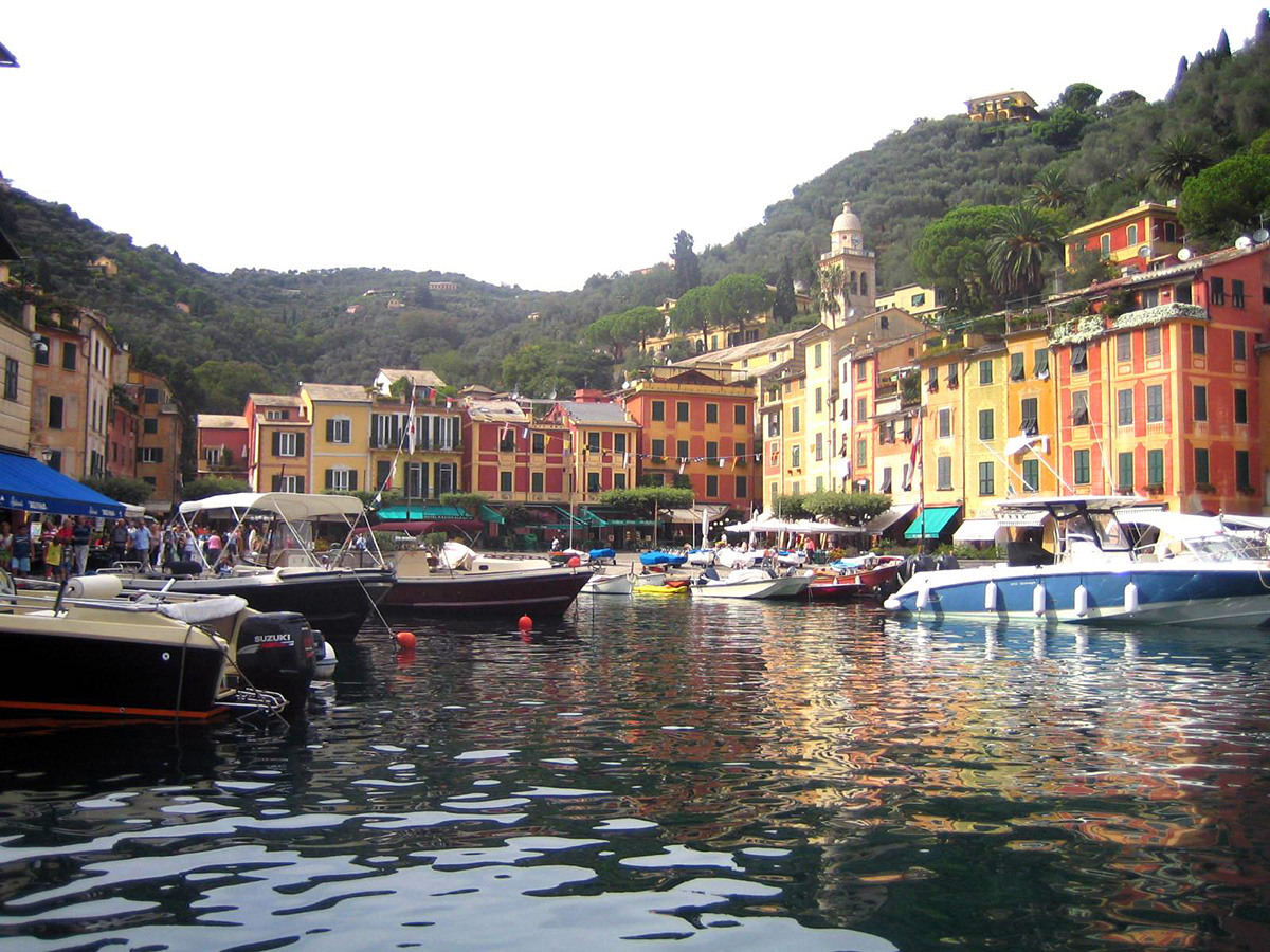 Gita in Traghetto da Genova a Portofino con fermate a Camogli e San  Fruttuoso