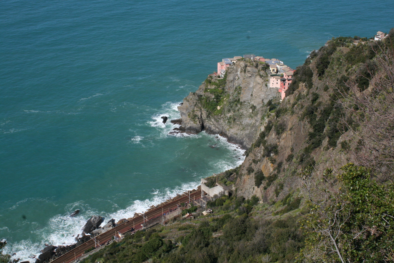 Cinque Terre, parco naturale tra mare e macchia mediterranea