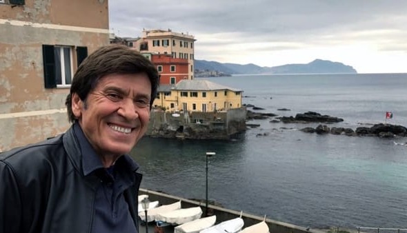 Gianni Morandi ritratto a Boccadasse