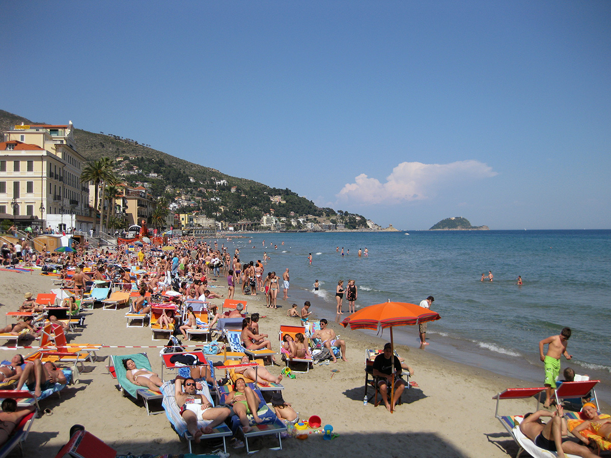 Una panoramica sulla spiaggia di Alassio