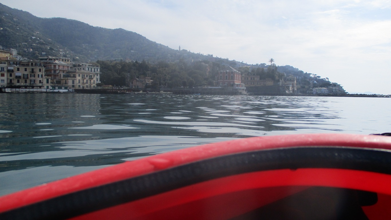 Itinerario in kayak Rapallo-Zoagli. All'interno dell'unità.