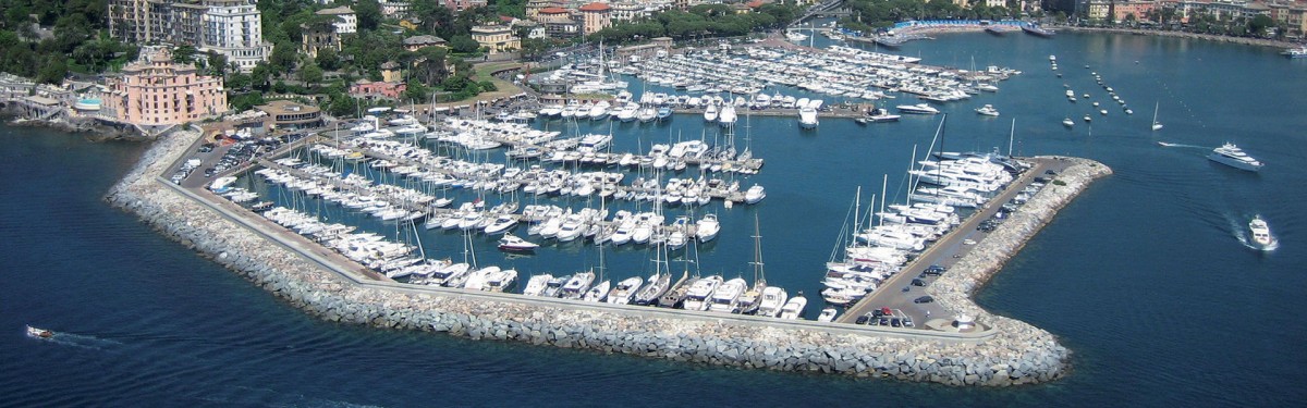 Splendida panoramica del Porto Carlo Riva a Rapallo.