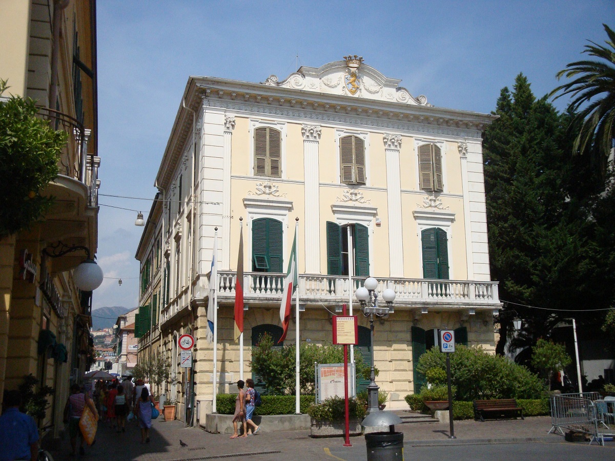 Diano Marina, ex palazzo comune