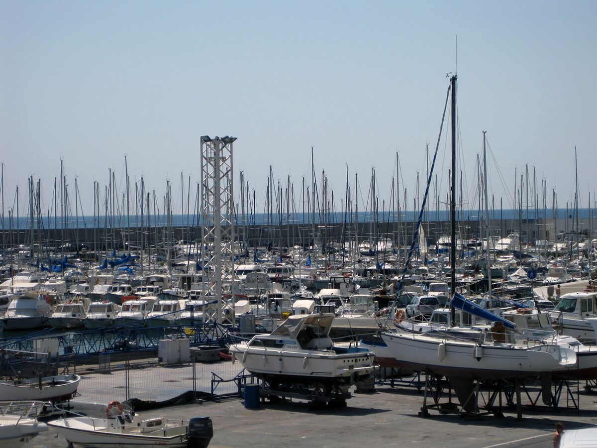 Marina di Finale Ligure rimessaggio