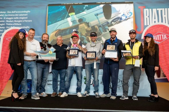 La premiazione della Triathlon Fishing Cup, durante la Fiera della Pesca DEP 2017. Il team vincitore è quello degli Angry Anglers, capitanato da Matteo Arthemalle