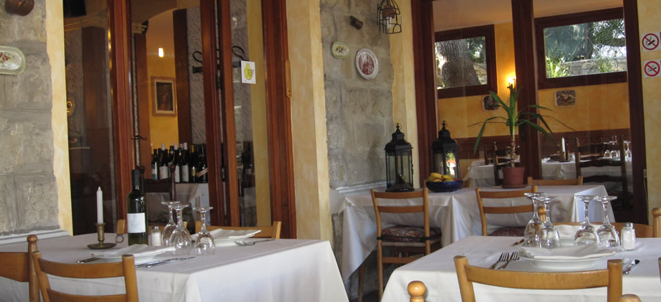 Ristorante il Caminetto, interno