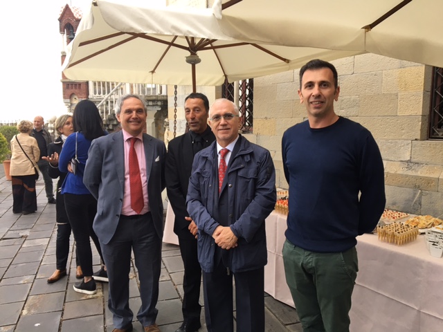 Bon Ton è approdato in versione Bistro al Castello d Albertis proponendo, per la pausa pranzo, i piatti rivisitati della cucina genovese.