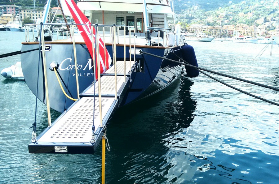 Lo yacht a vela Corto maltese a Santa Margherita