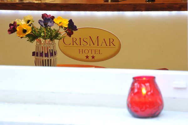 Hotel Crismar insegna