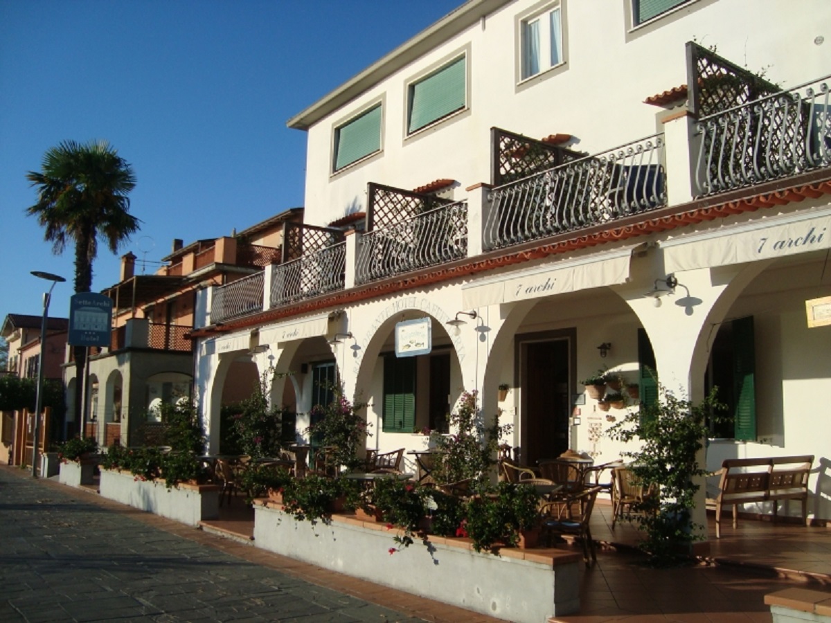 Hotel Sette Archi esterno