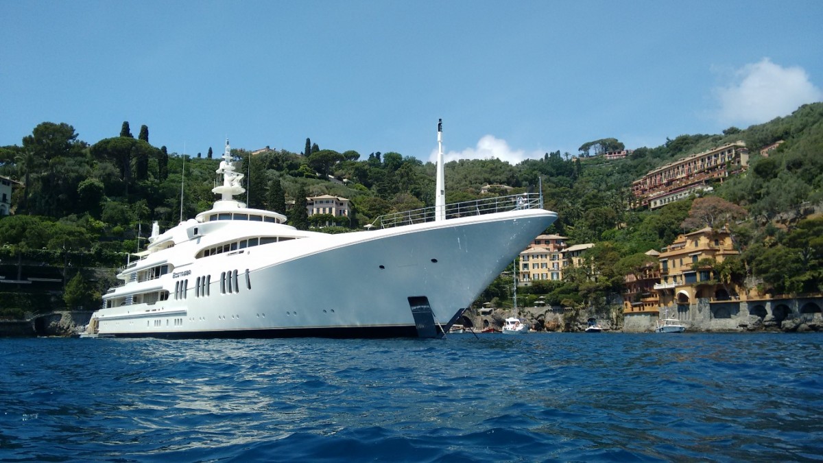 Megayacht Ecstasea a Portofino: foto panoramica