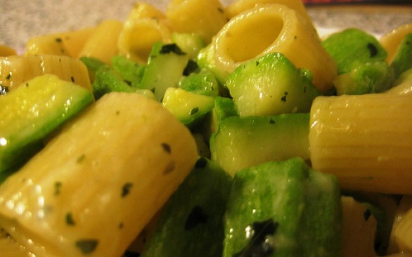 tortiglioni alle zucchine e pecorino piccante