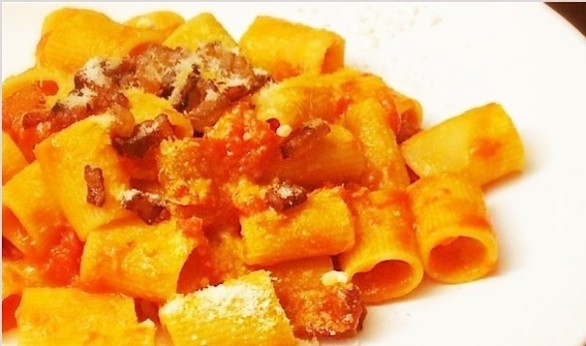 Amatriciana delicata al basilico
