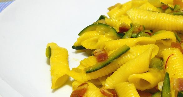Garganelli alla crema di porri e pancetta
