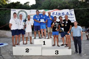 il podio dei campionati di pesca in apnea 2017. sul gradino più alto il team di Genova