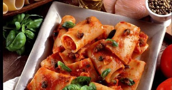 Paccheri al sugo di tonno