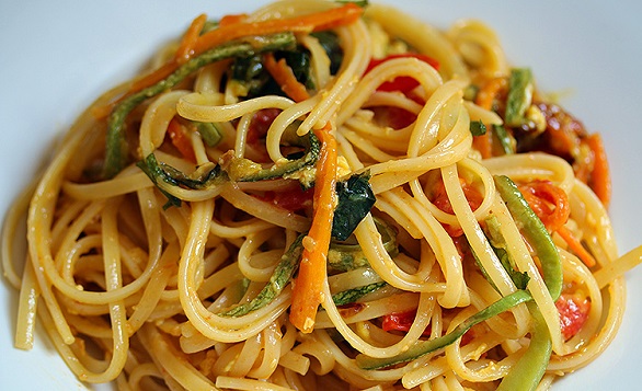 Linguine con verdure croccanti