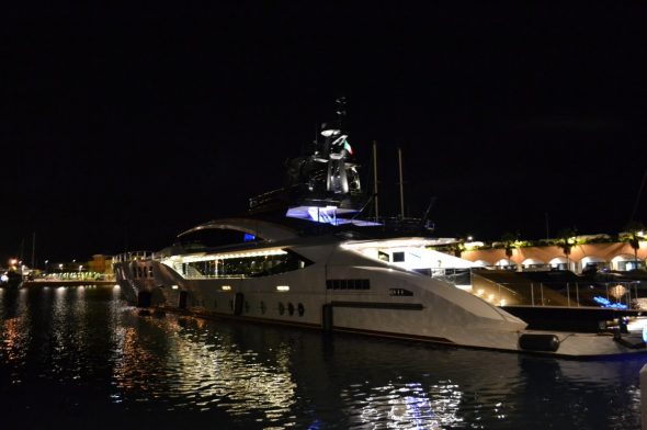 Lady M, il mega yacht dell'uomo più ricco di Russia a Genova