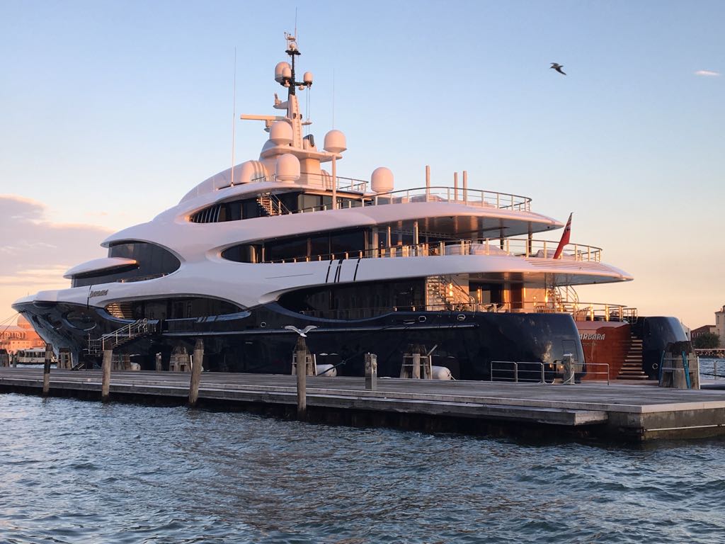 Megayacht Barbara a Venezia: foto esclusive di LN