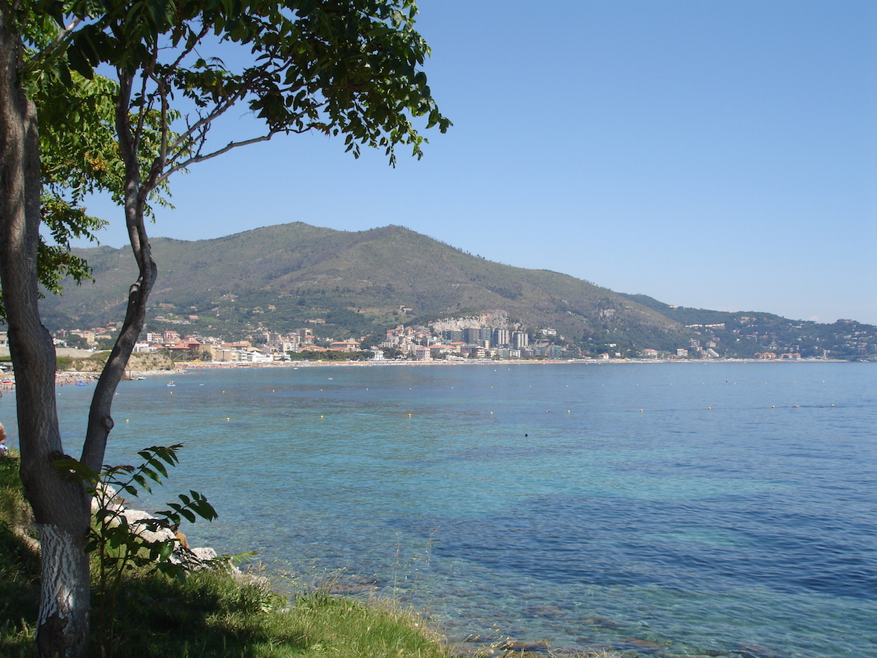 Vista panoramica del  mare di Spotorno