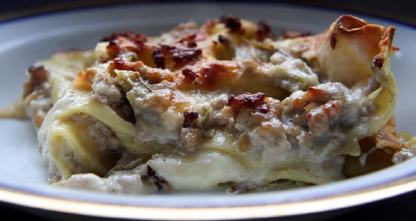 Lasagne aromatiche con salsiccia