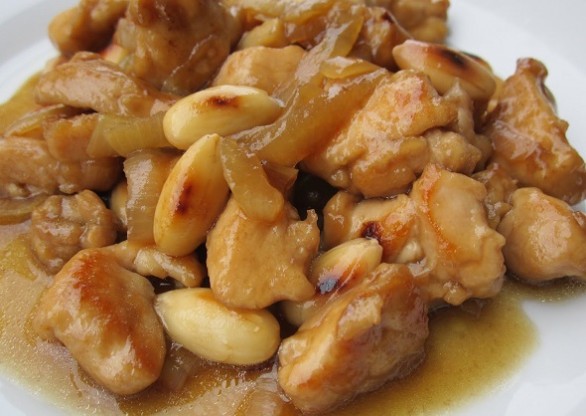 Pollo alle mandorle e paprika