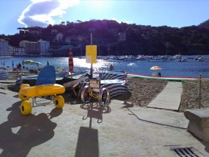 Area accessibile baia del silenzio e attrezzatura