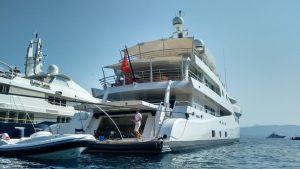 Megayacht Madane Kate: lusso nautica