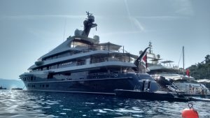 Megayacht Phoenix 2: lusso nautica