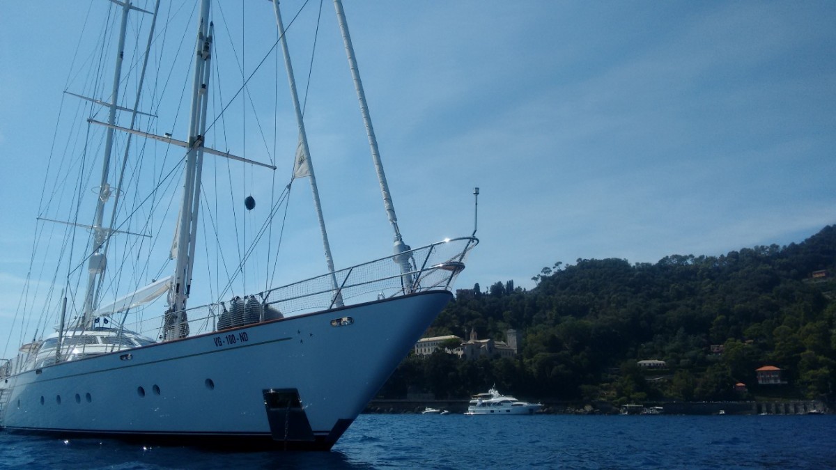 Yacht a vela Carlotta: foto a prua