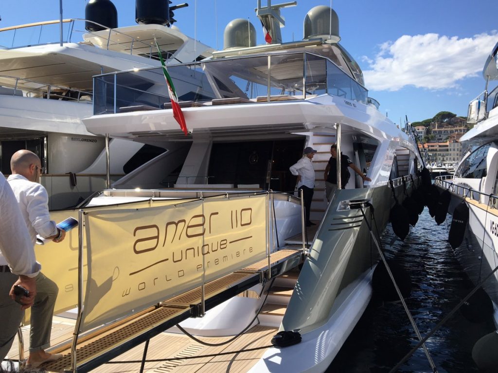 Presentazione in anteprima mondiale dell'Amer 110 al Salone Nautico di Cannes 2017