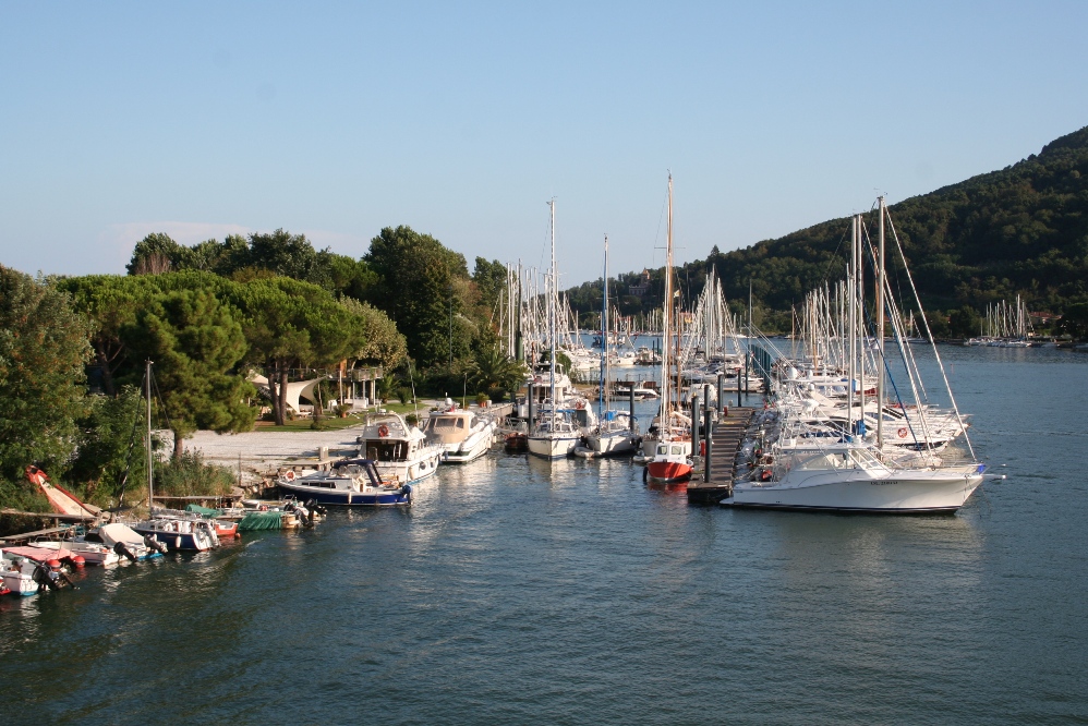 Barche in ormeggio al Marina del Ponte 