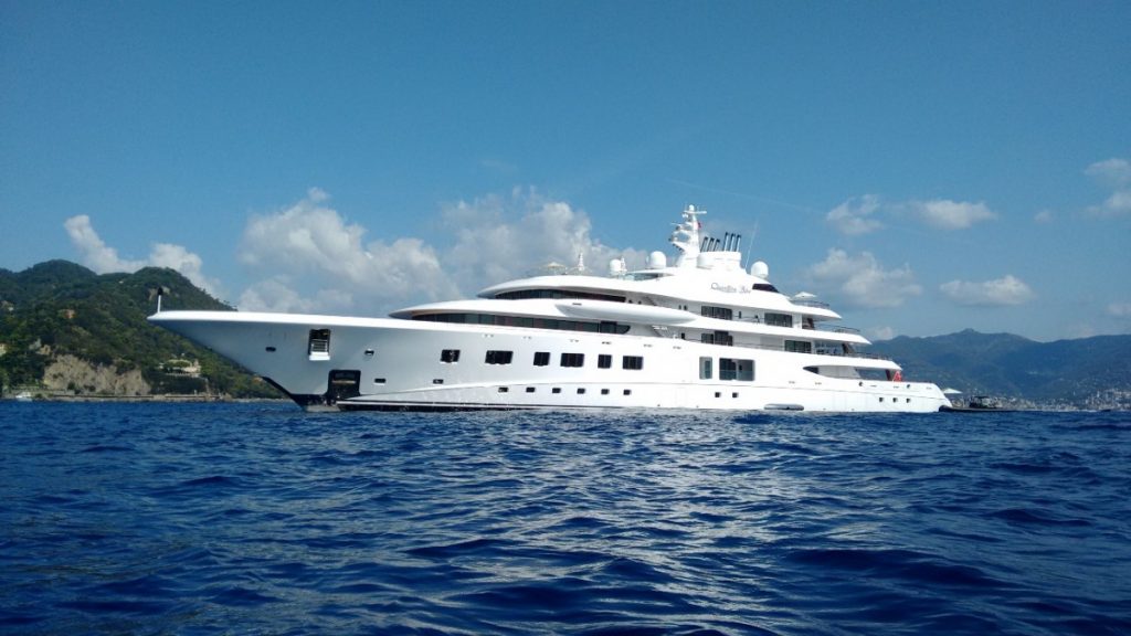 Megayacht Quantum Blue: vista panoramica dell'unità