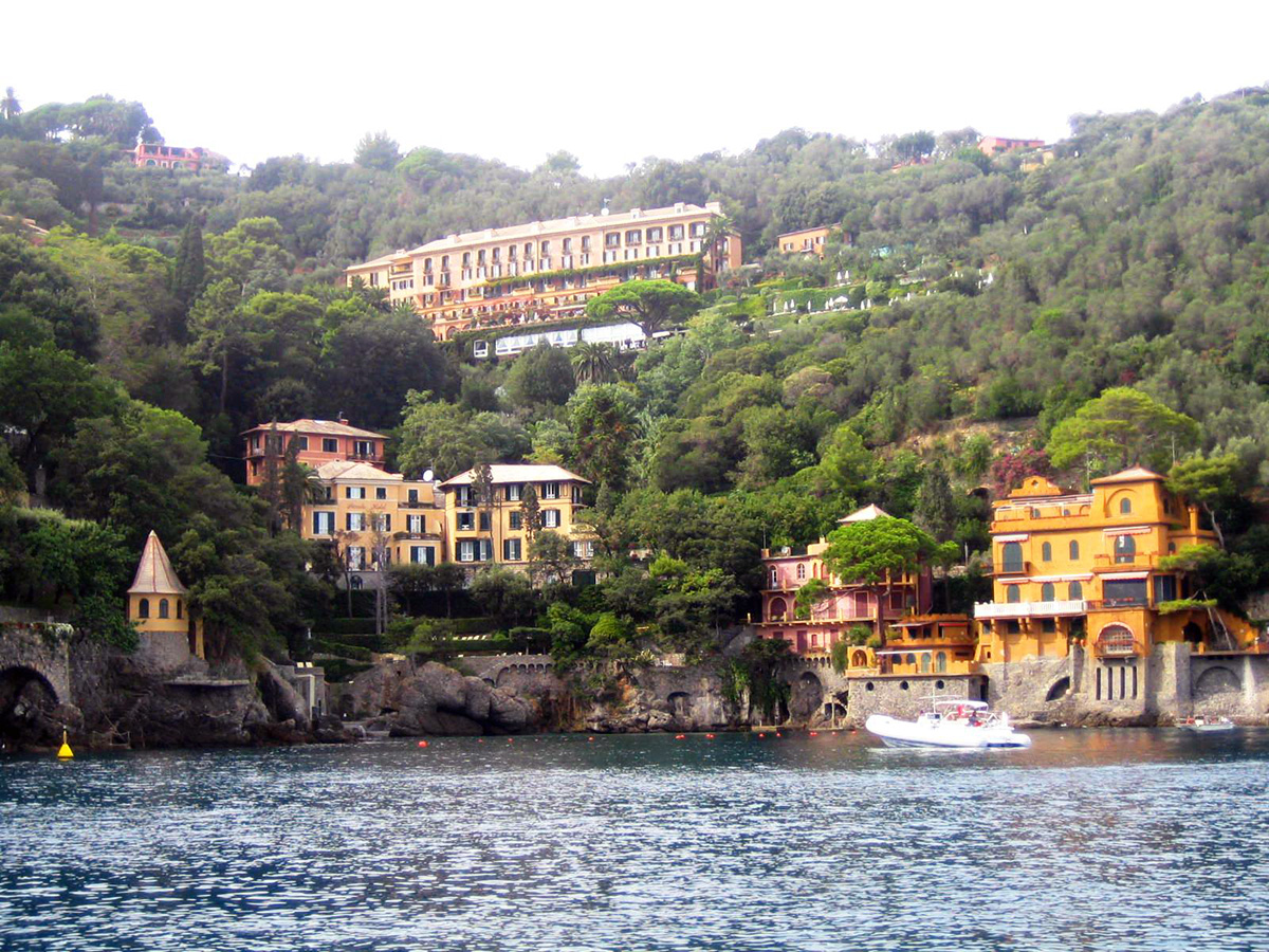 Vista dei monti e dell'entroterra di Portofino