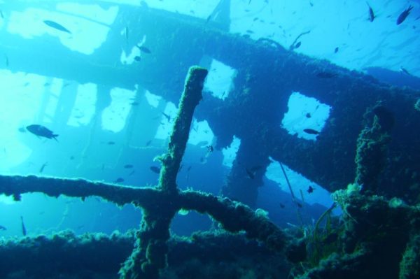 Relitto di una nave da carico a Pomonte