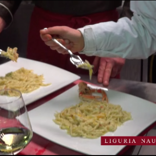 Video-ricetta-trofie-scampi-gamberi-arancia