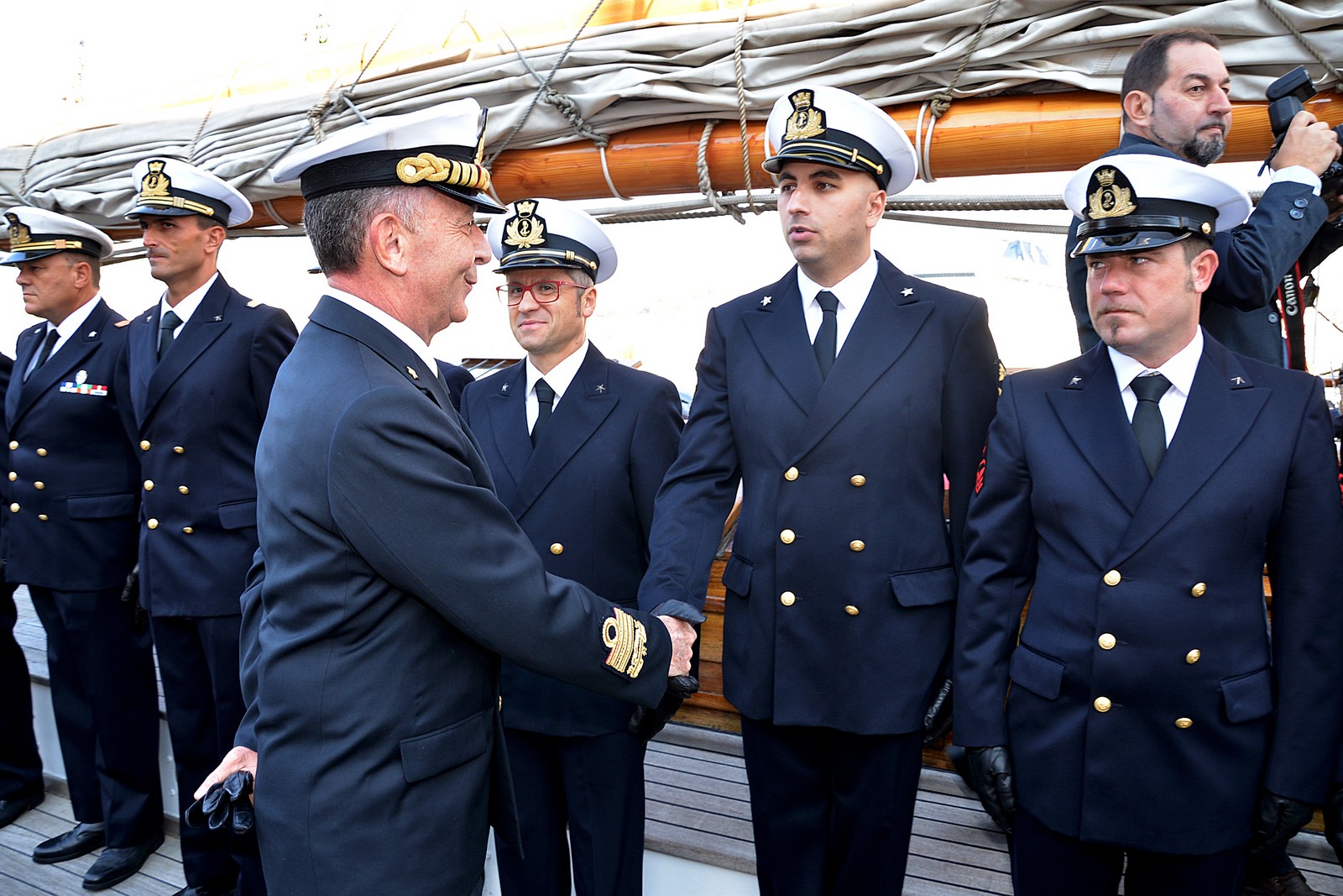 Un momento della cerimonia per il 10° anniversario della Fondazione Tender to Nave Italia